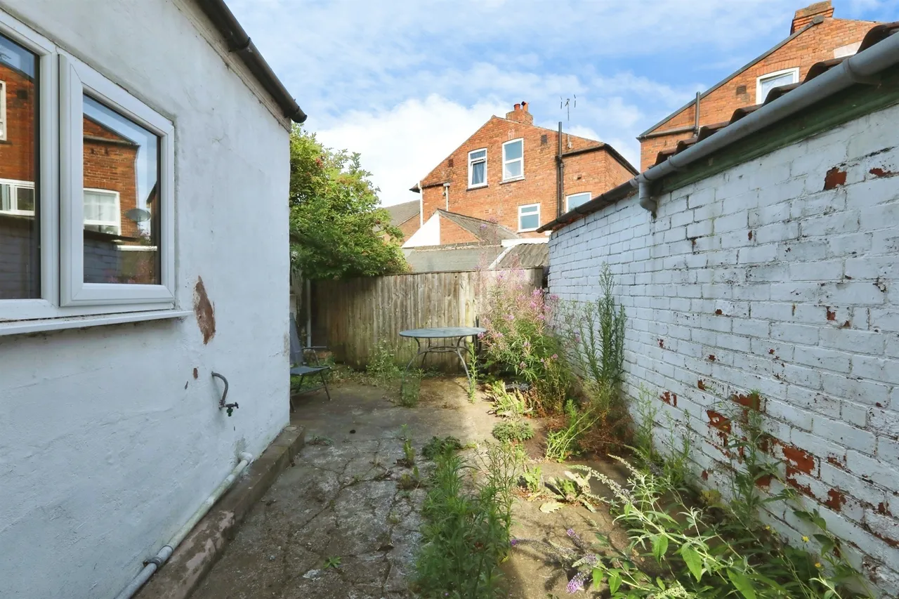 Victoria Road, Retford, DN22, photo 13