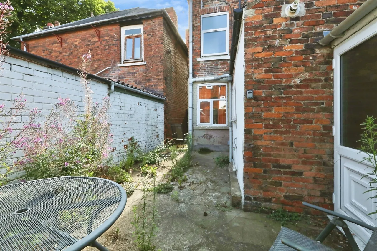 Victoria Road, Retford, DN22, photo 14