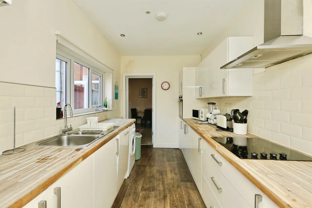 Victoria Road, Retford, DN22, photo 2