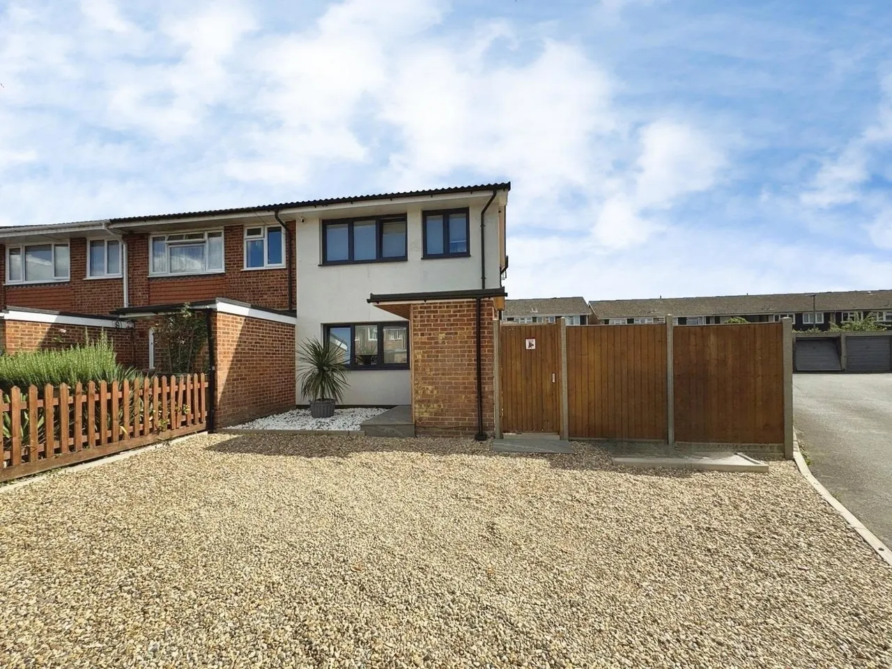 Ellison Way, Tongham, Surrey, GU10 1AY, photo 17