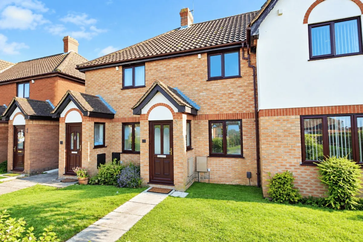 2 bed house to rent, Tabbs Close, Letchworth Garden City, SG6