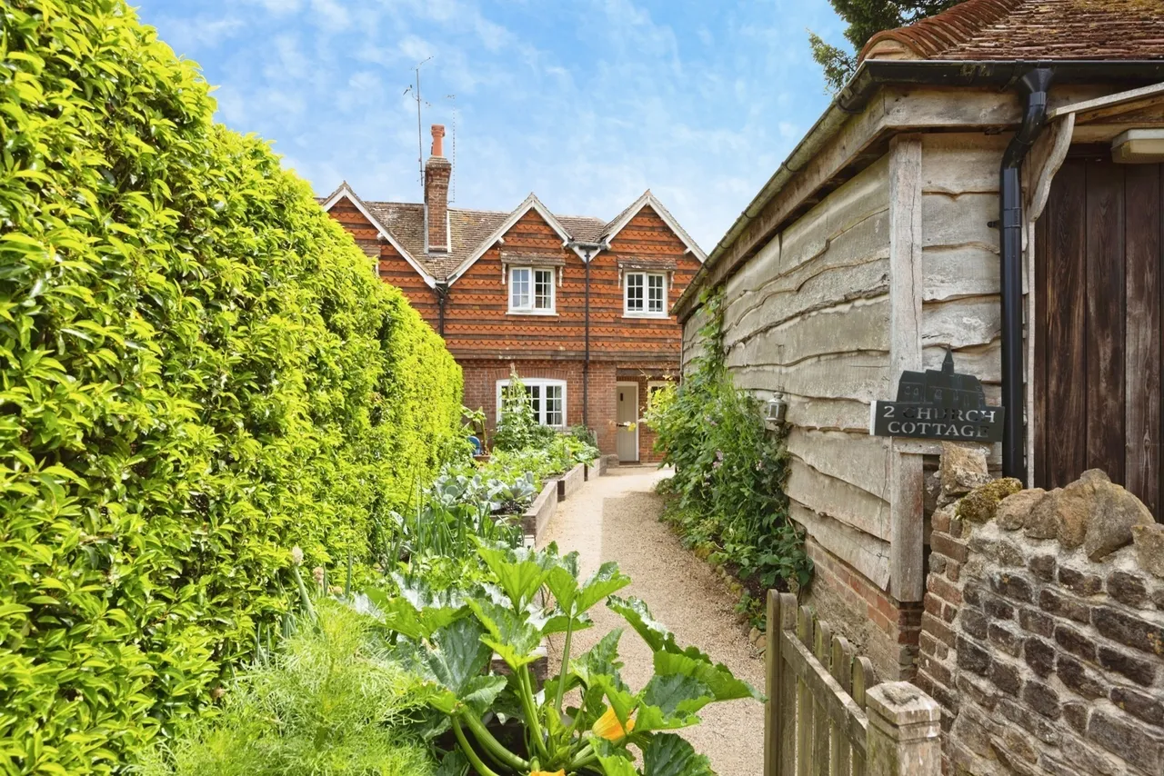 The Street, Thursley, GU8, photo 17