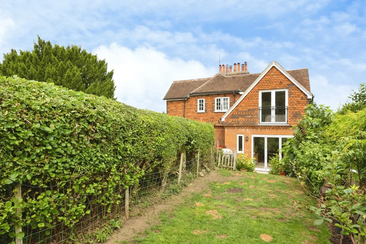 The Street, Thursley, GU8, photo 10