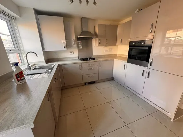 Fairfields, MK11, photo 10