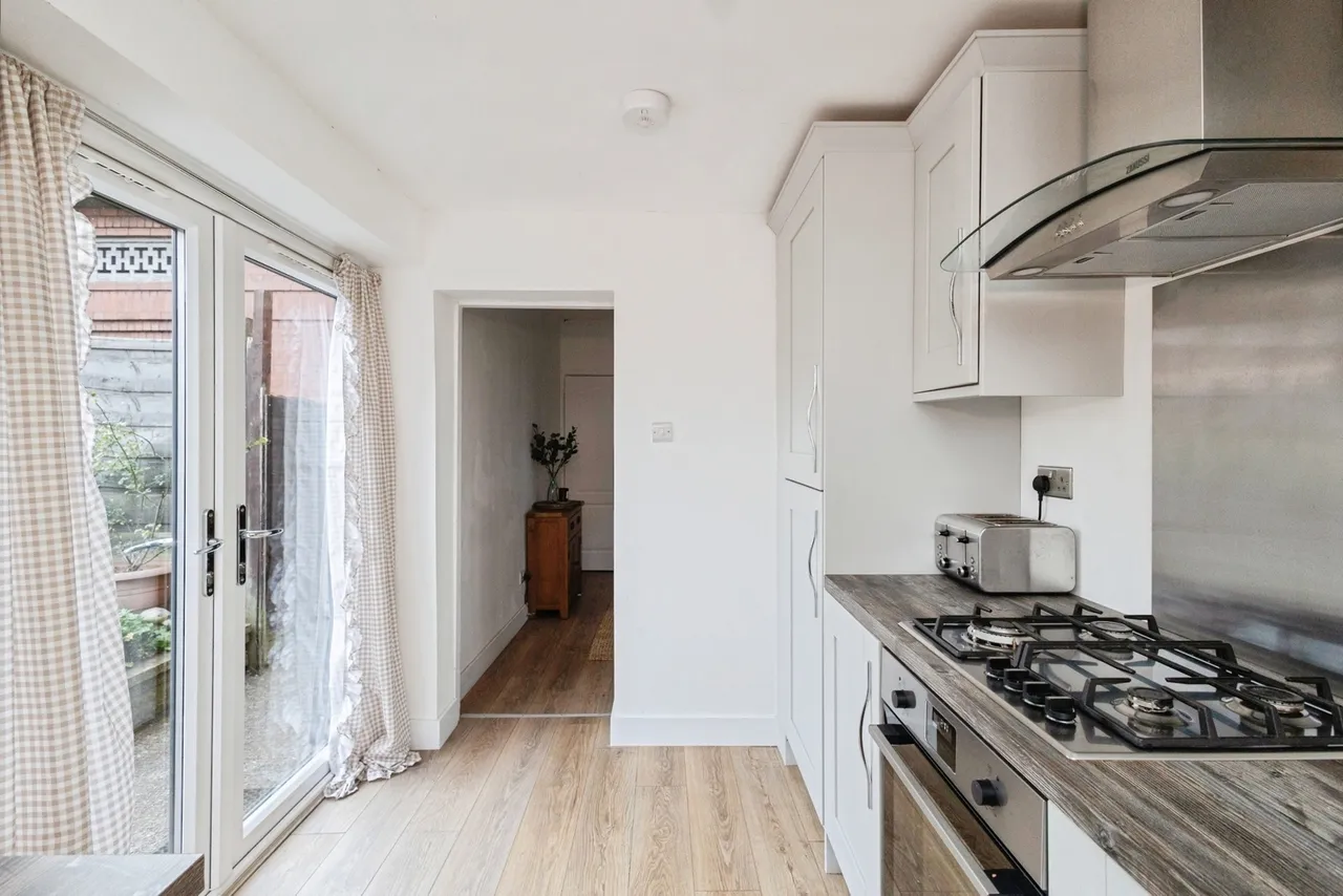 Holland Street, Denton, M34, photo 7
