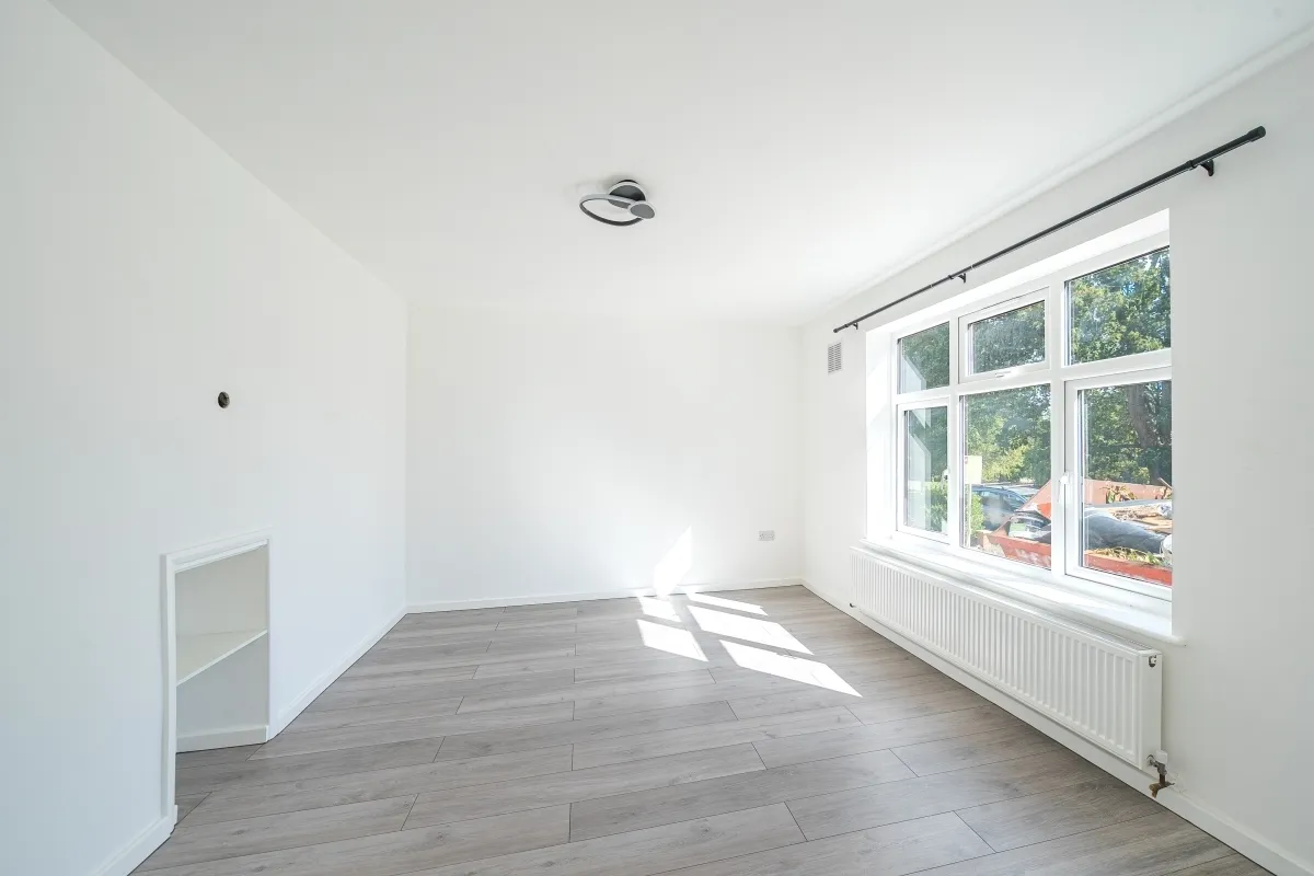 3 bed house to rent — Holyrood Crescent St. Albans AL1