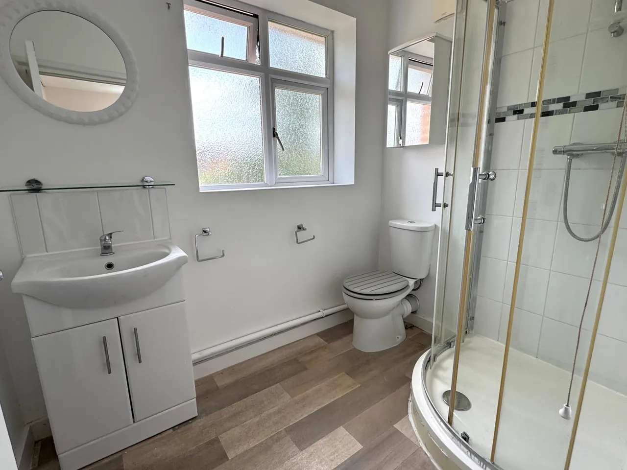 The Crescent, Surrey Egham, TW20, photo 10