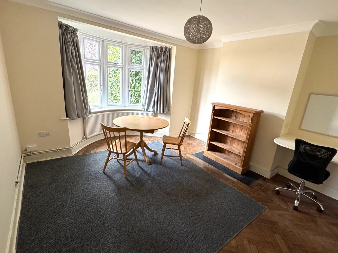 The Crescent, Surrey Egham, TW20, photo 4