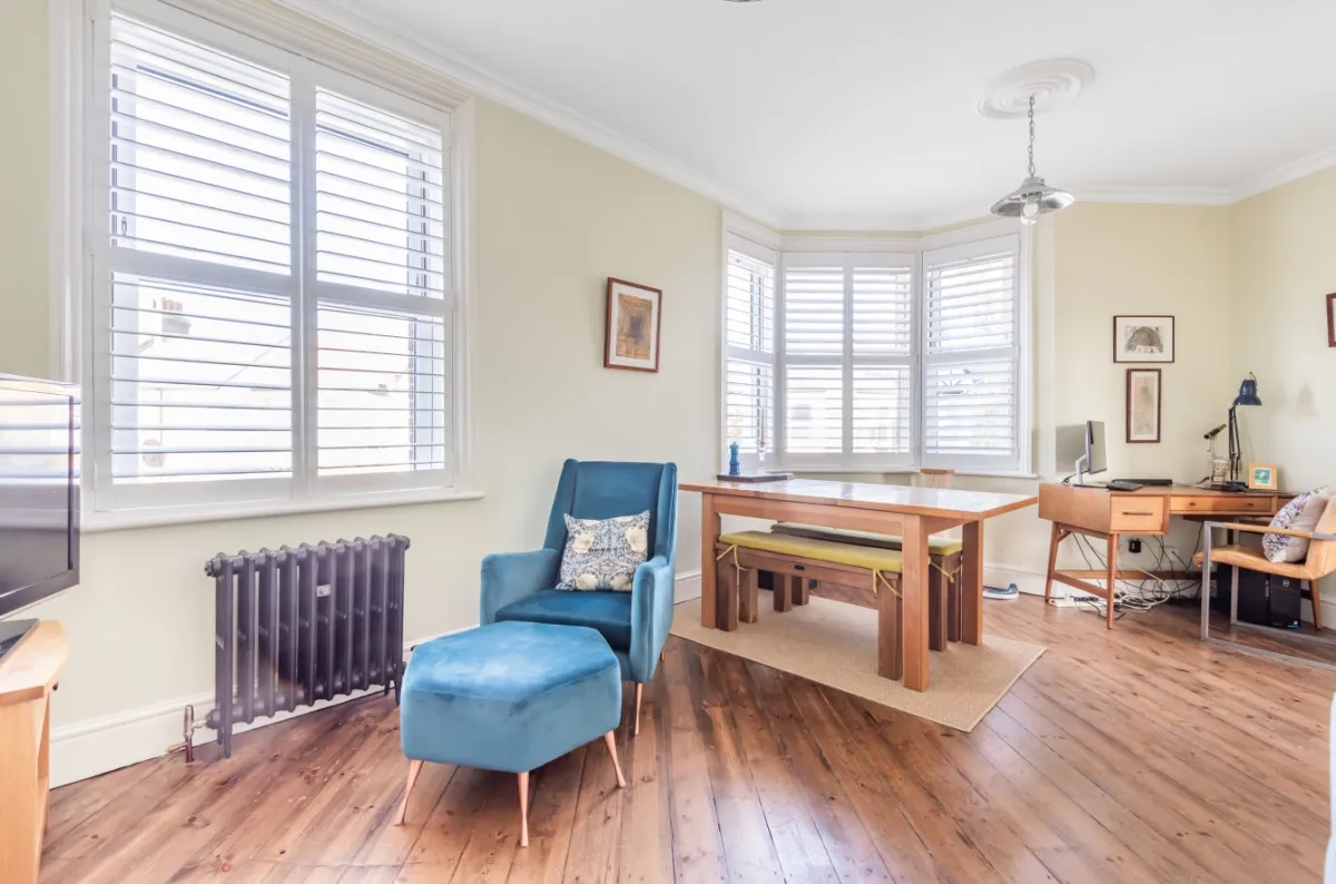 2 bed flat to rent, Wells House Road, London, NW10