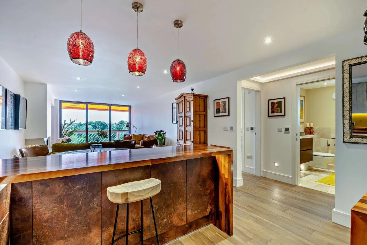 Dee Banks, Great Boughton, Chester, Cheshire, CH3 5UX, photo 5