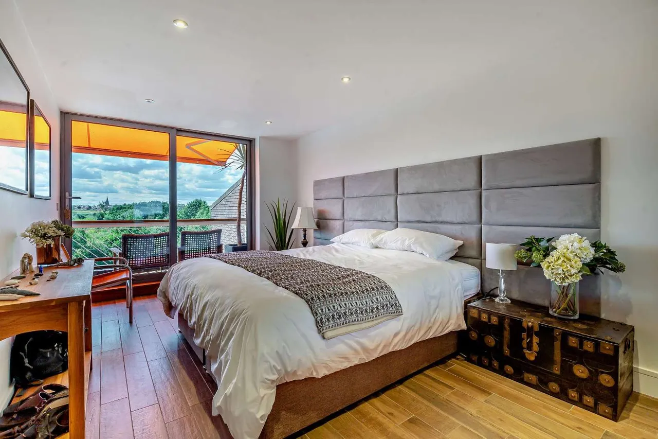 Dee Banks, Great Boughton, Chester, Cheshire, CH3 5UX, photo 8