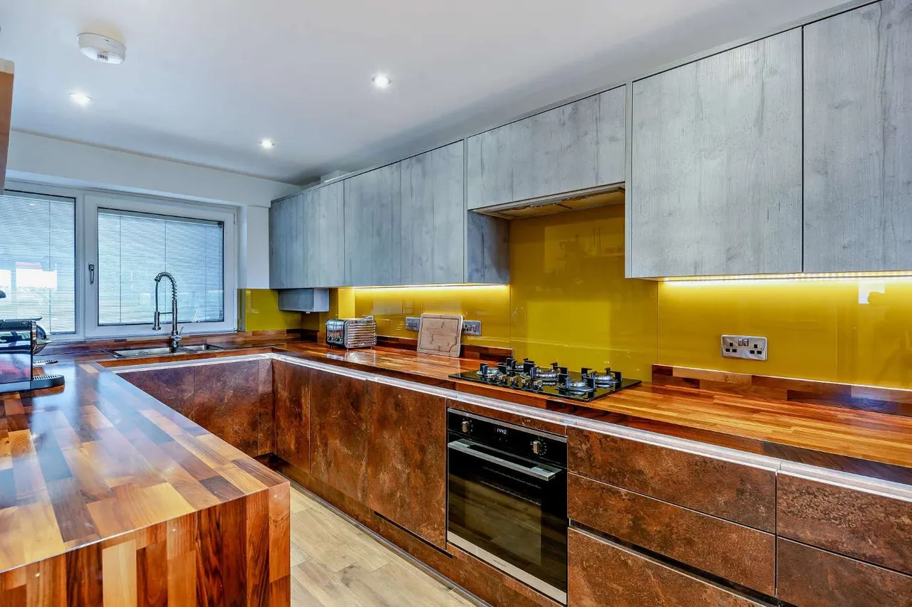 Dee Banks, Great Boughton, Chester, Cheshire, CH3 5UX, photo 7
