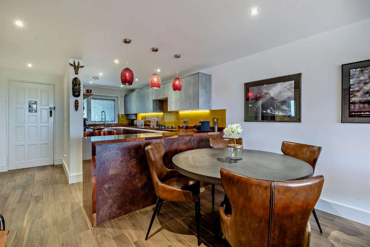 Dee Banks, Great Boughton, Chester, Cheshire, CH3 5UX, photo 6