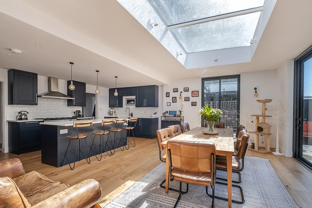 4 bed house for sale, Windmill Rise, Kingston Upon Thames, KT2