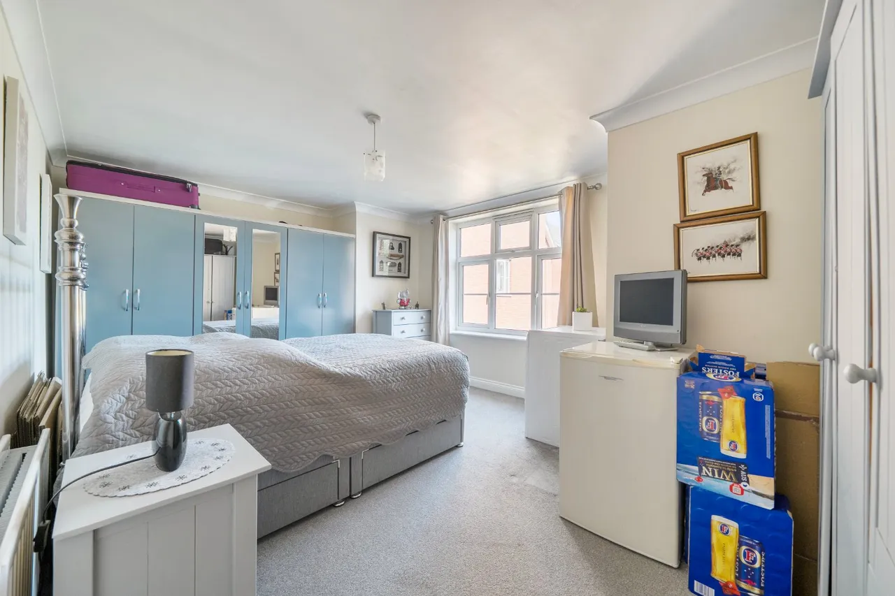Station Road, Park Gate, SO31, photo 10