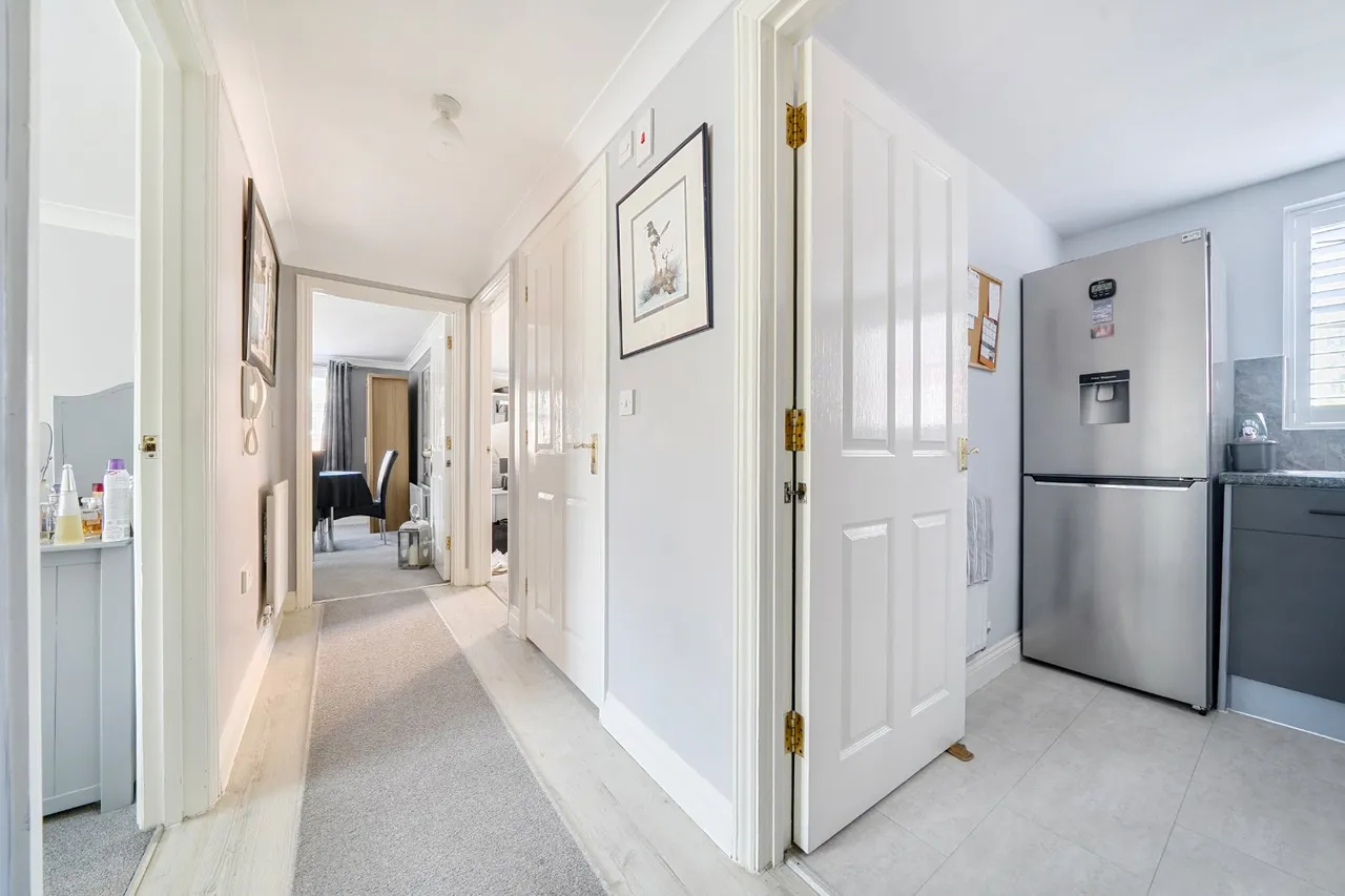 Station Road, Park Gate, SO31, photo 6