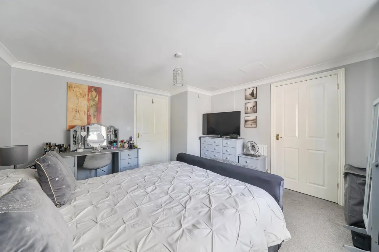 Station Road, Park Gate, SO31, photo 8