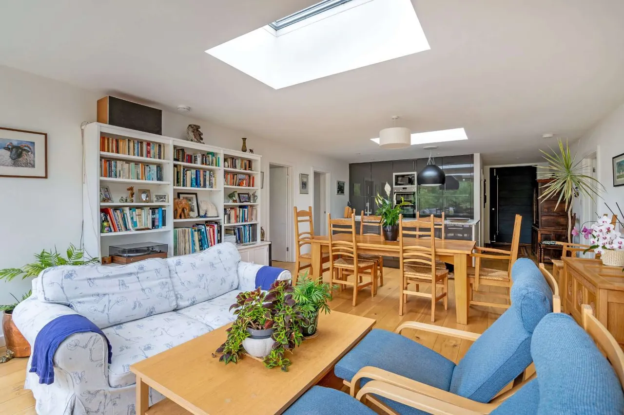 Dairy Lane, Hambleden, Henley-on-Thames, Buckinghamshire, RG9 3AS, photo 5