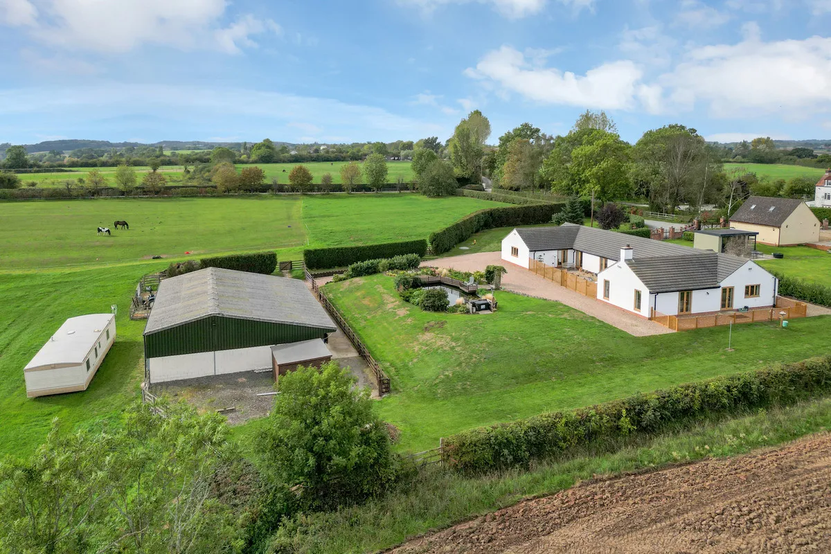 5 bed house for sale, Bridle Road, Burton Joyce, NG14