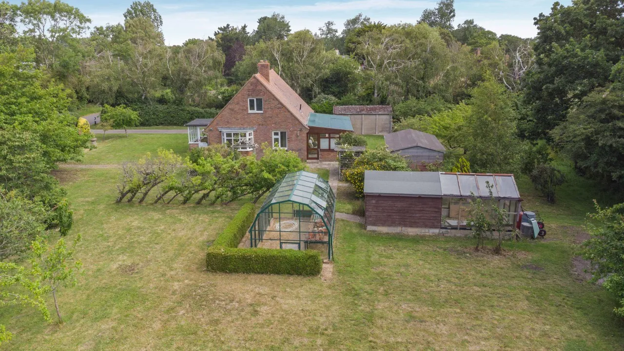 Batchmere Road, Almodington, Chichester, West Sussex, PO20 7LD, photo 4