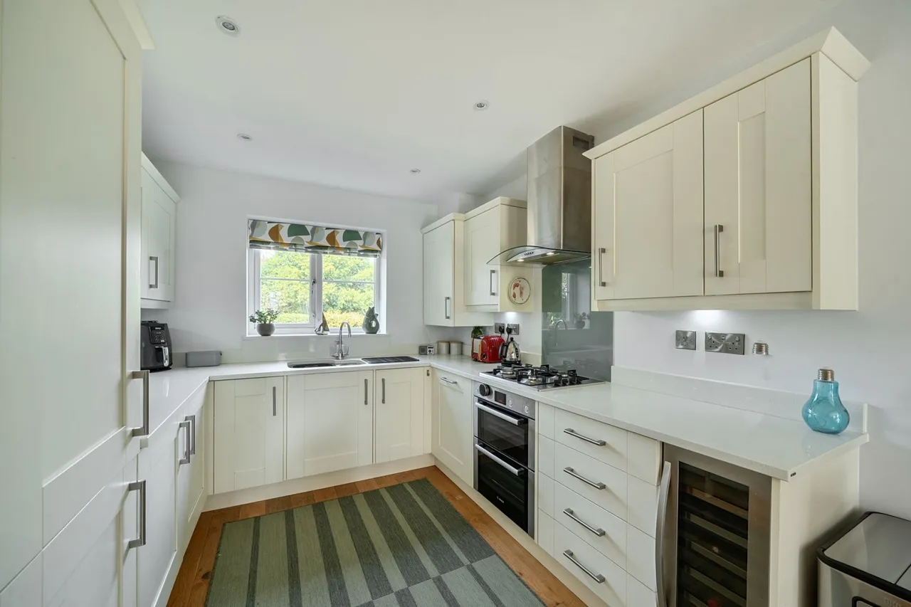 Avenue Road, Lymington, SO41, photo 6