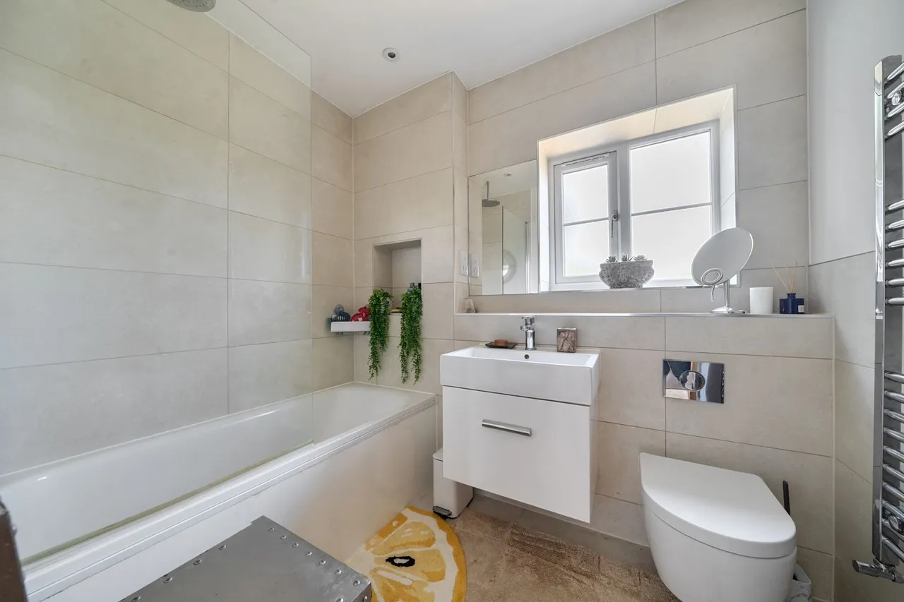 Avenue Road, Lymington, SO41, photo 13
