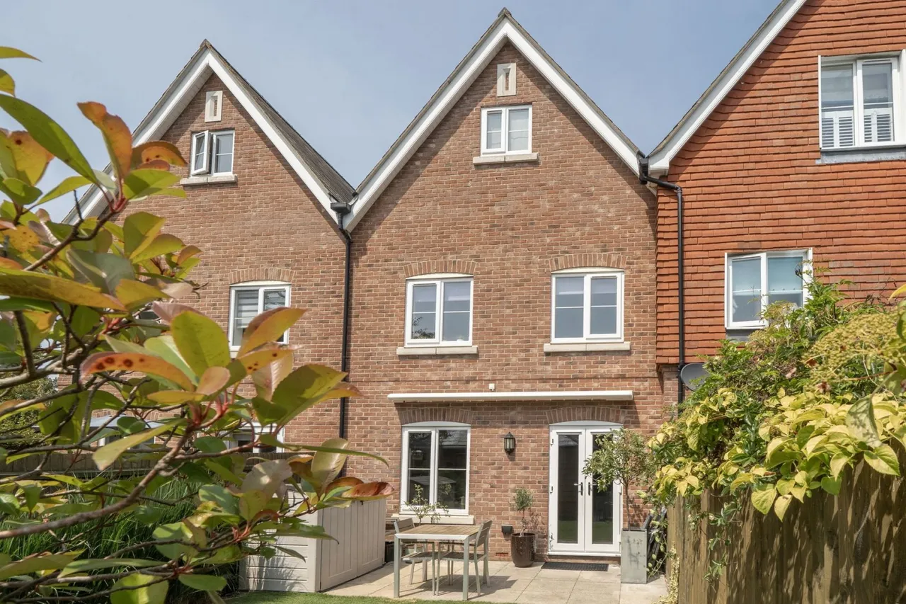 Avenue Road, Lymington, SO41, photo 18