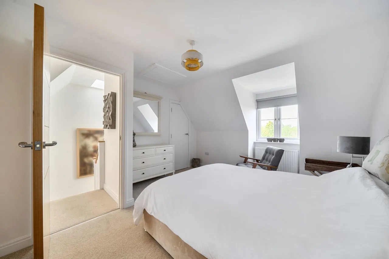 Avenue Road, Lymington, SO41, photo 16