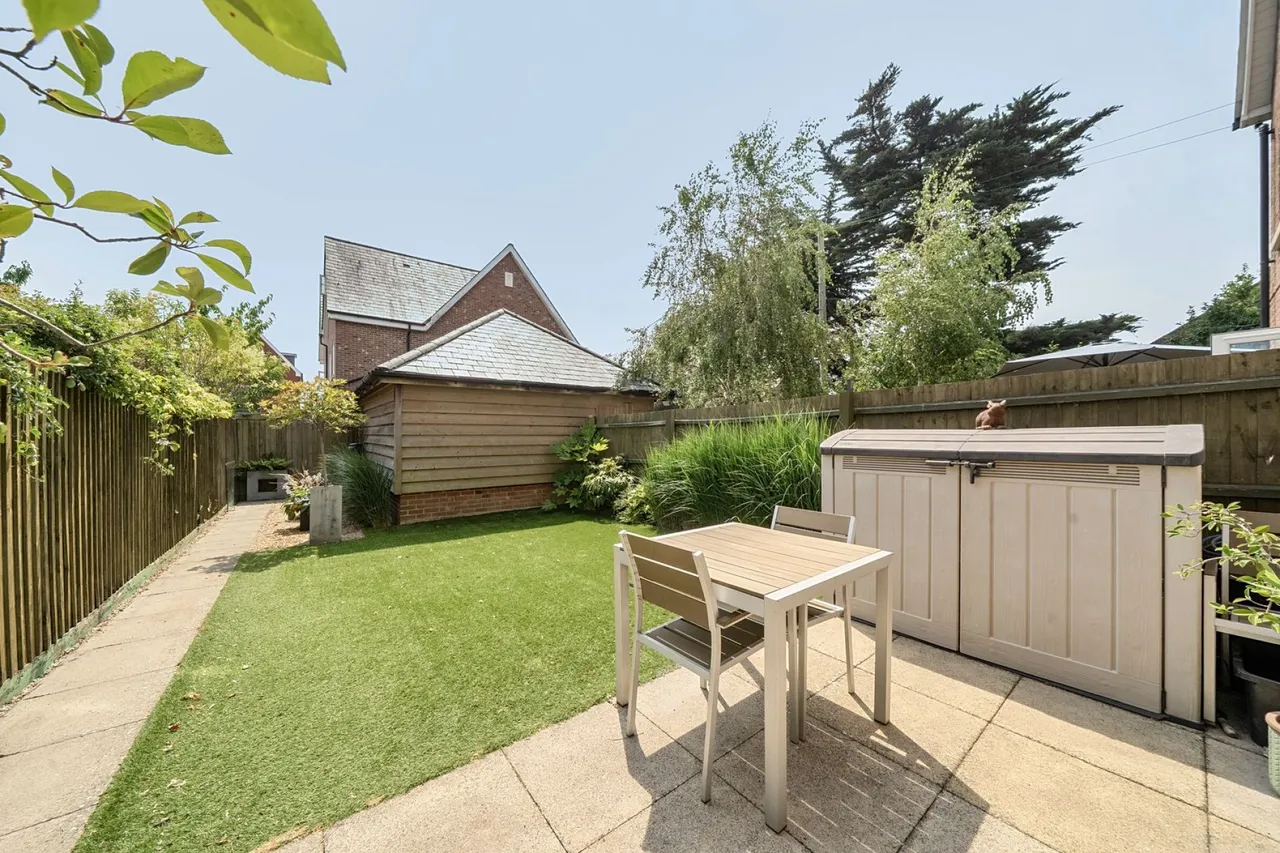 Avenue Road, Lymington, SO41, photo 4