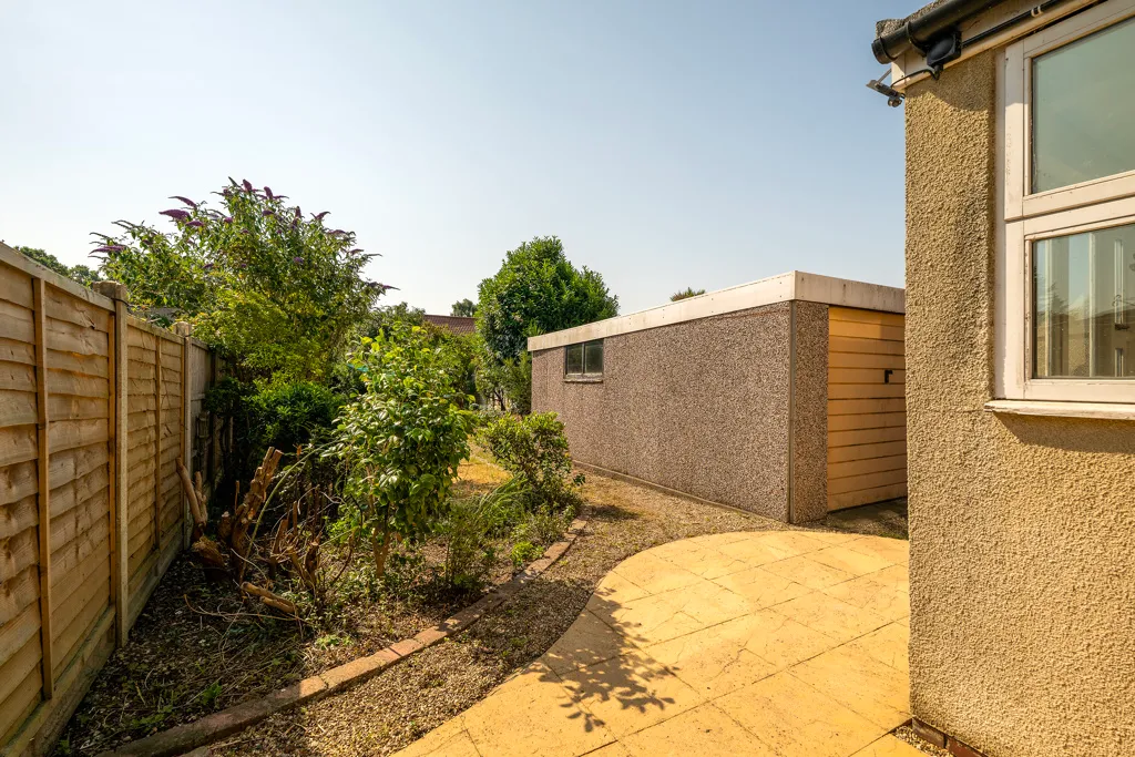 Newark Road, South Hykeham, LN6, photo 15