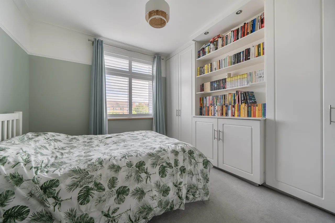 Parsonage Lane, Enfield, photo 10