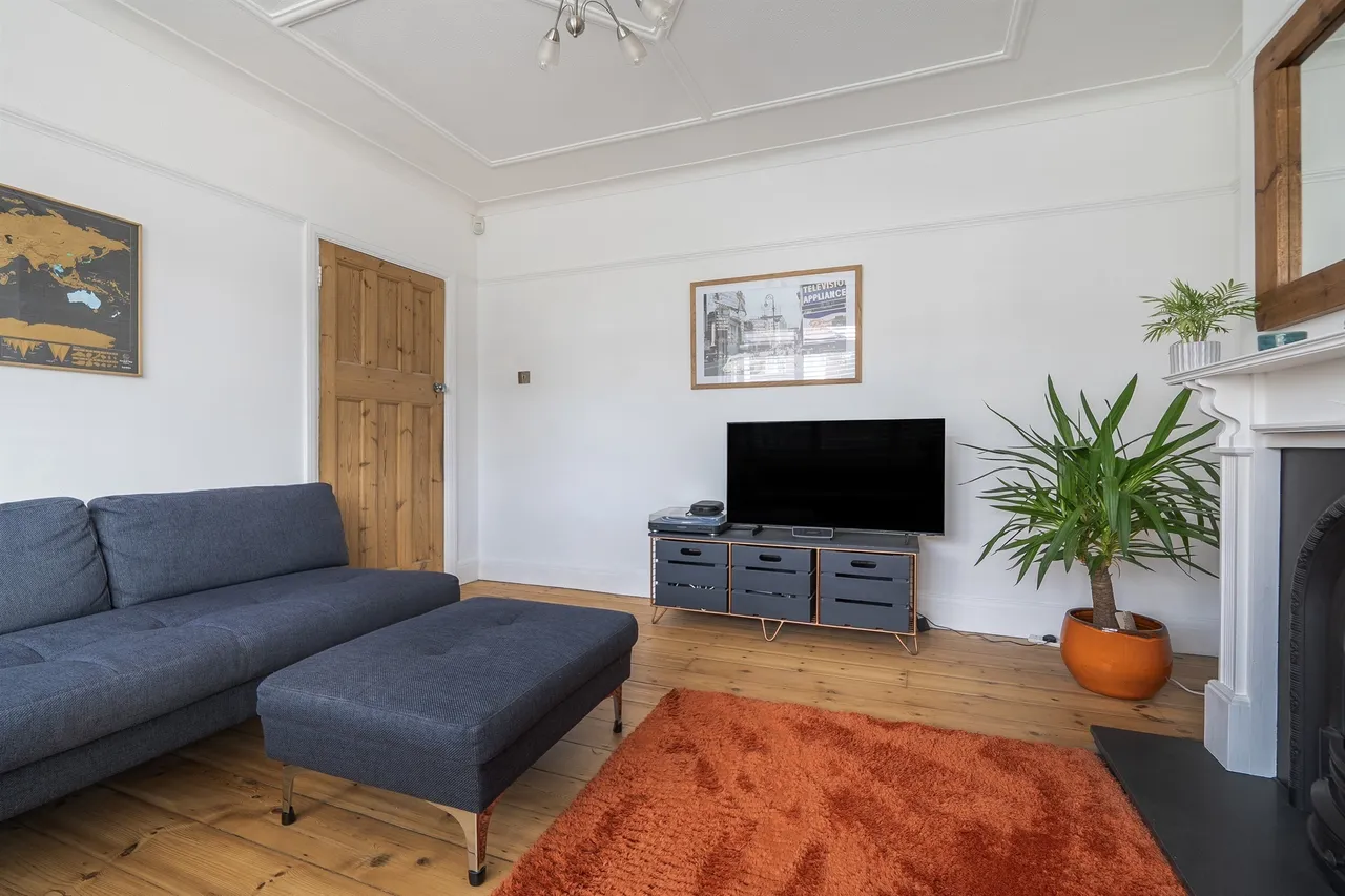 Parsonage Lane, Enfield, photo 7
