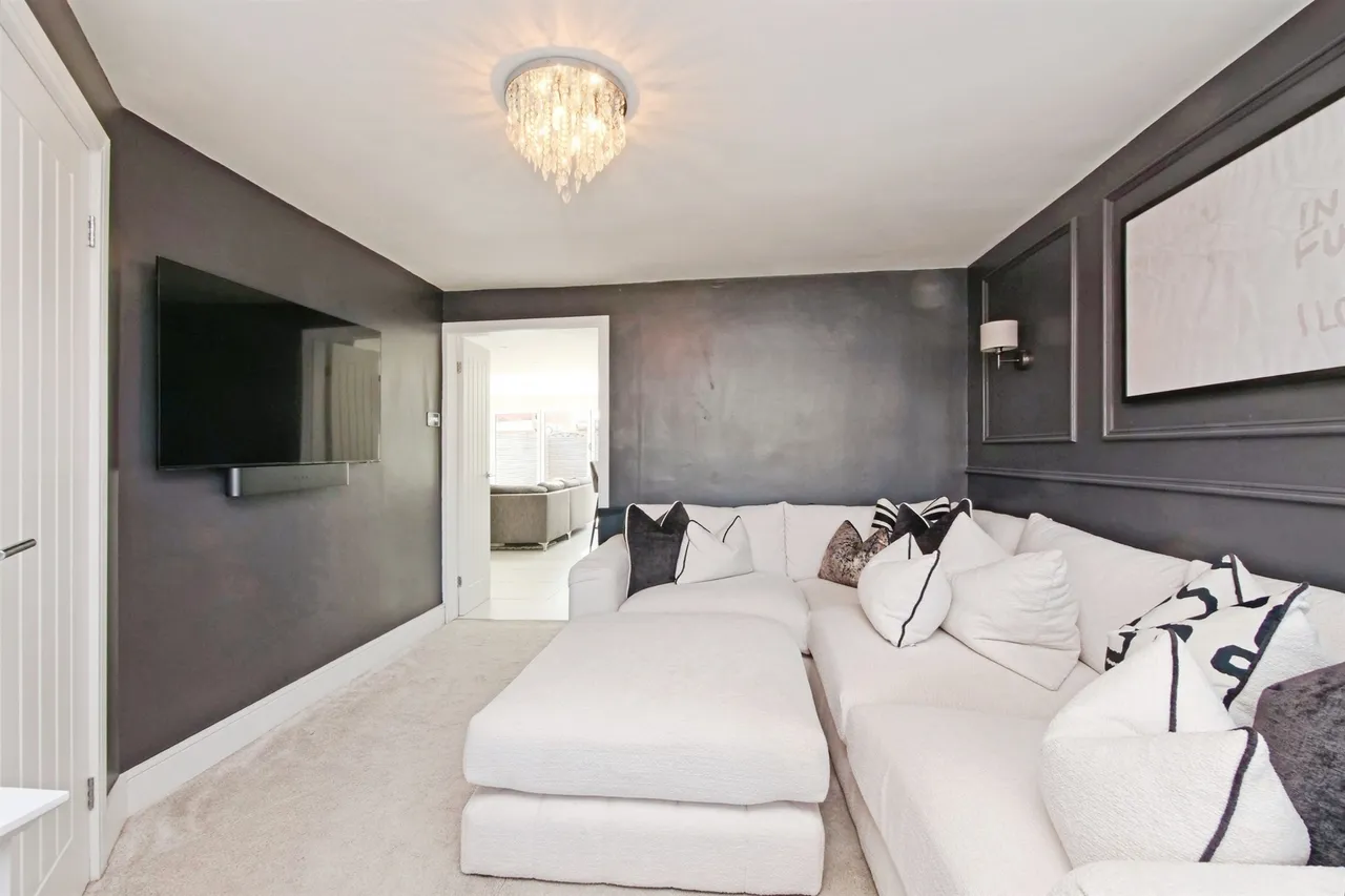 Lowfield Drive, Haxby, York, photo 3