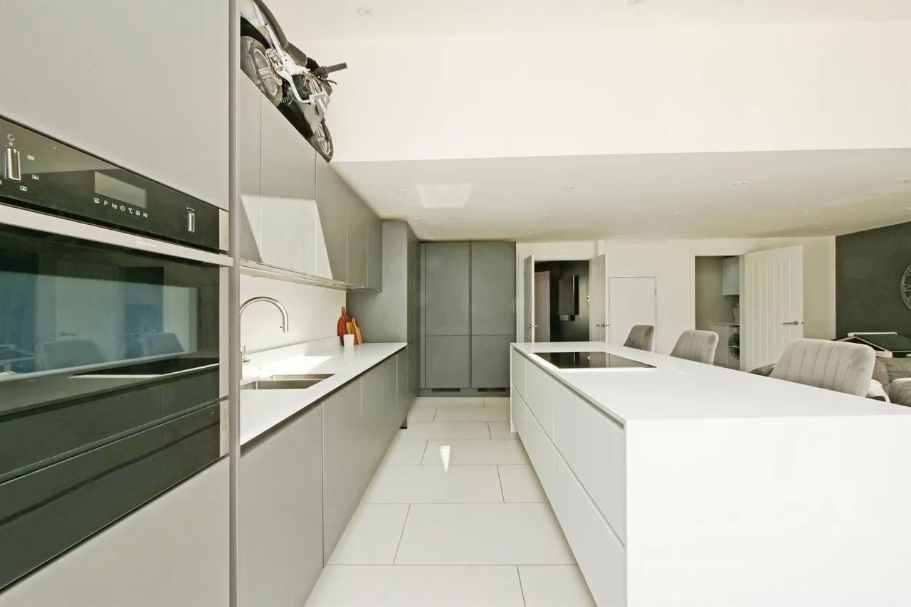 Lowfield Drive, Haxby, York, photo 4