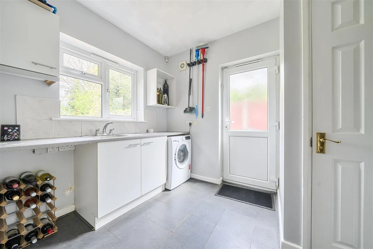 Bridge Road, Sarisbury Green, photo 7