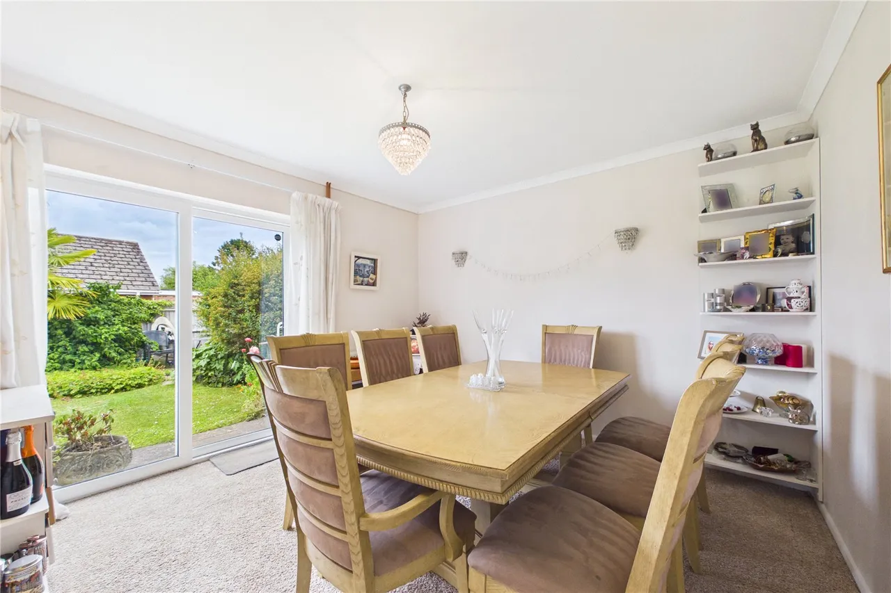 Severn Gardens, Oakley, RG23, photo 12