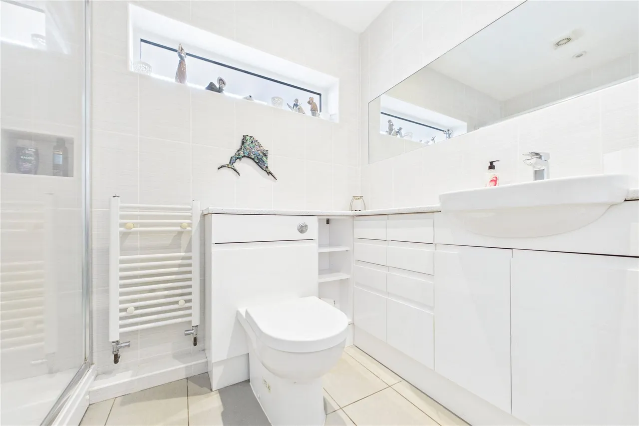 Severn Gardens, Oakley, RG23, photo 10