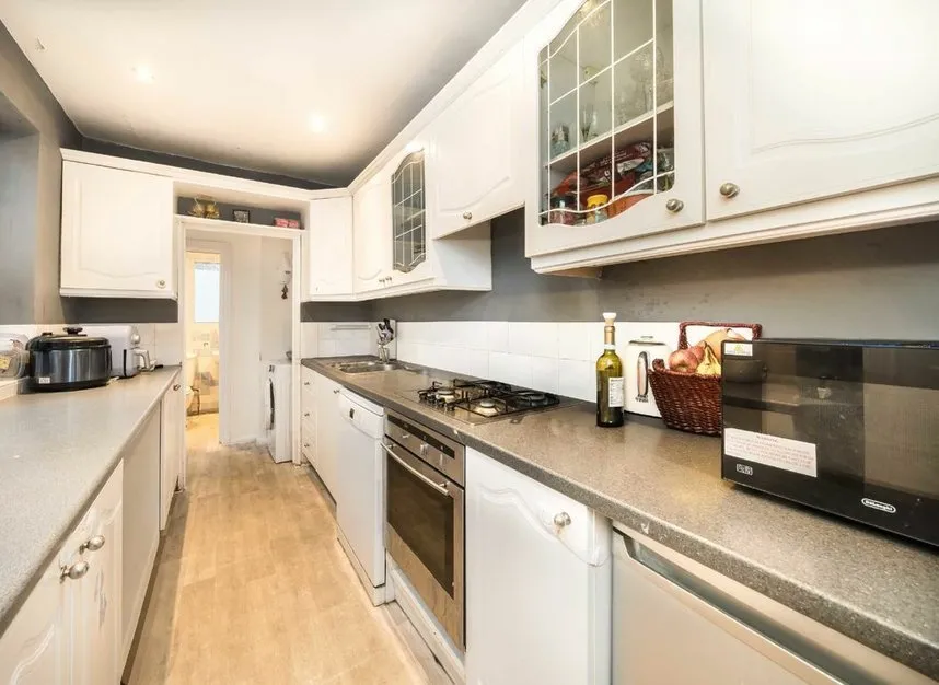 Hawks Road, Kingston Upon Thames, KT1, photo 3