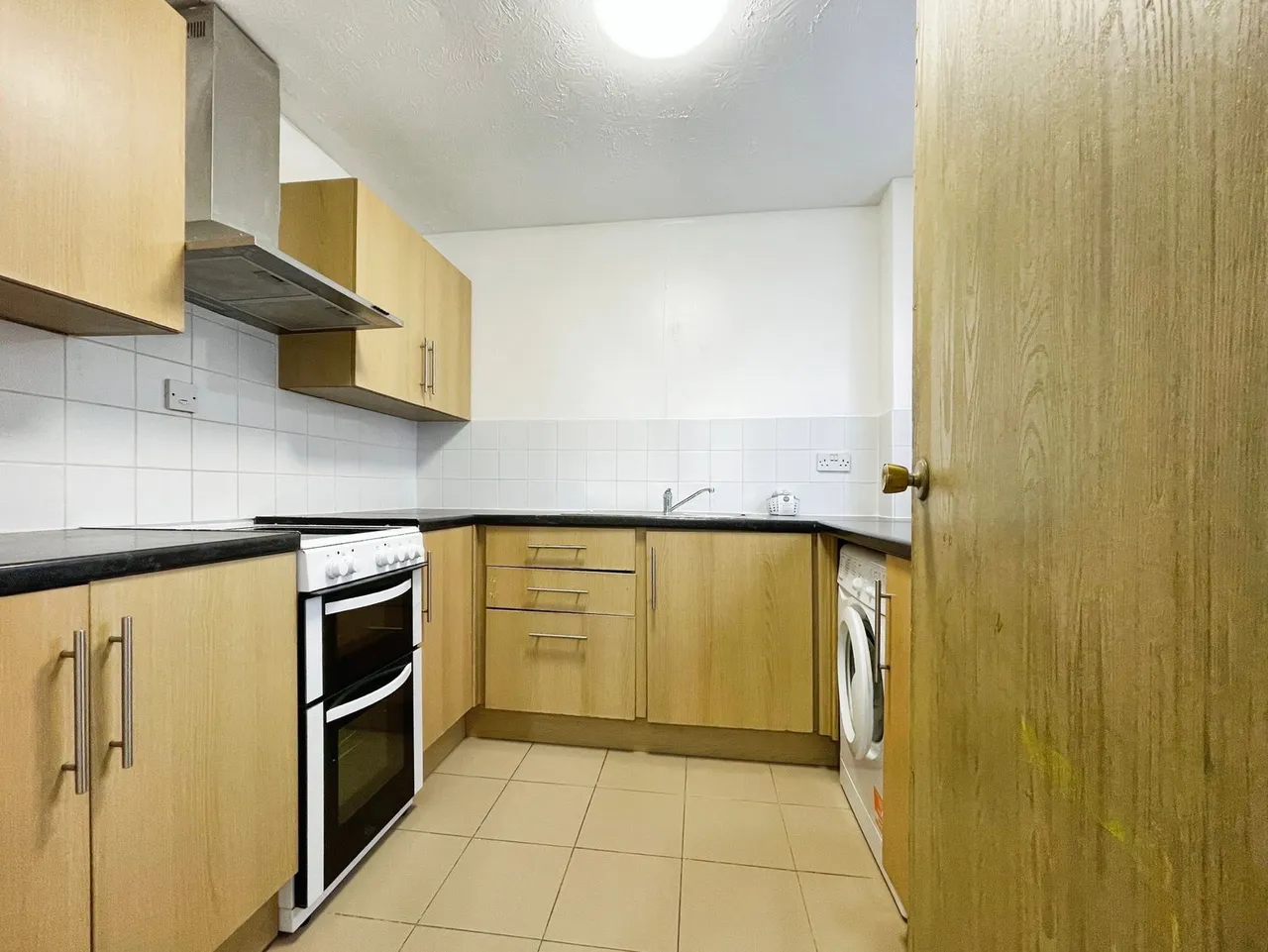 Grilse Close, London, N9, photo 7