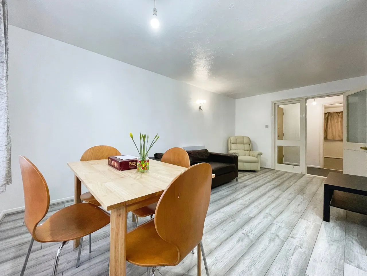 2 bed flat to rent — Grilse Close, London, N9