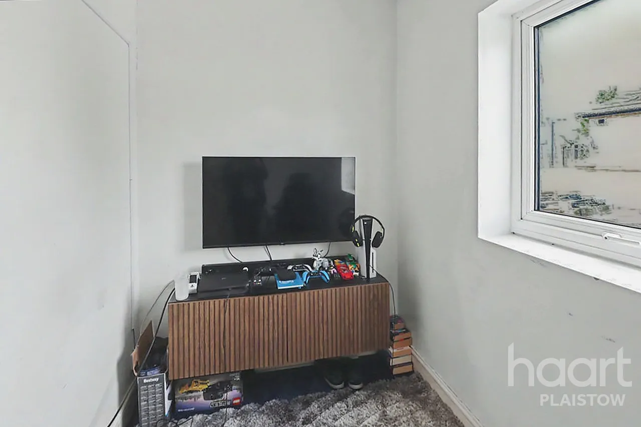 Bushey Road, Upton Park, E13, photo 9