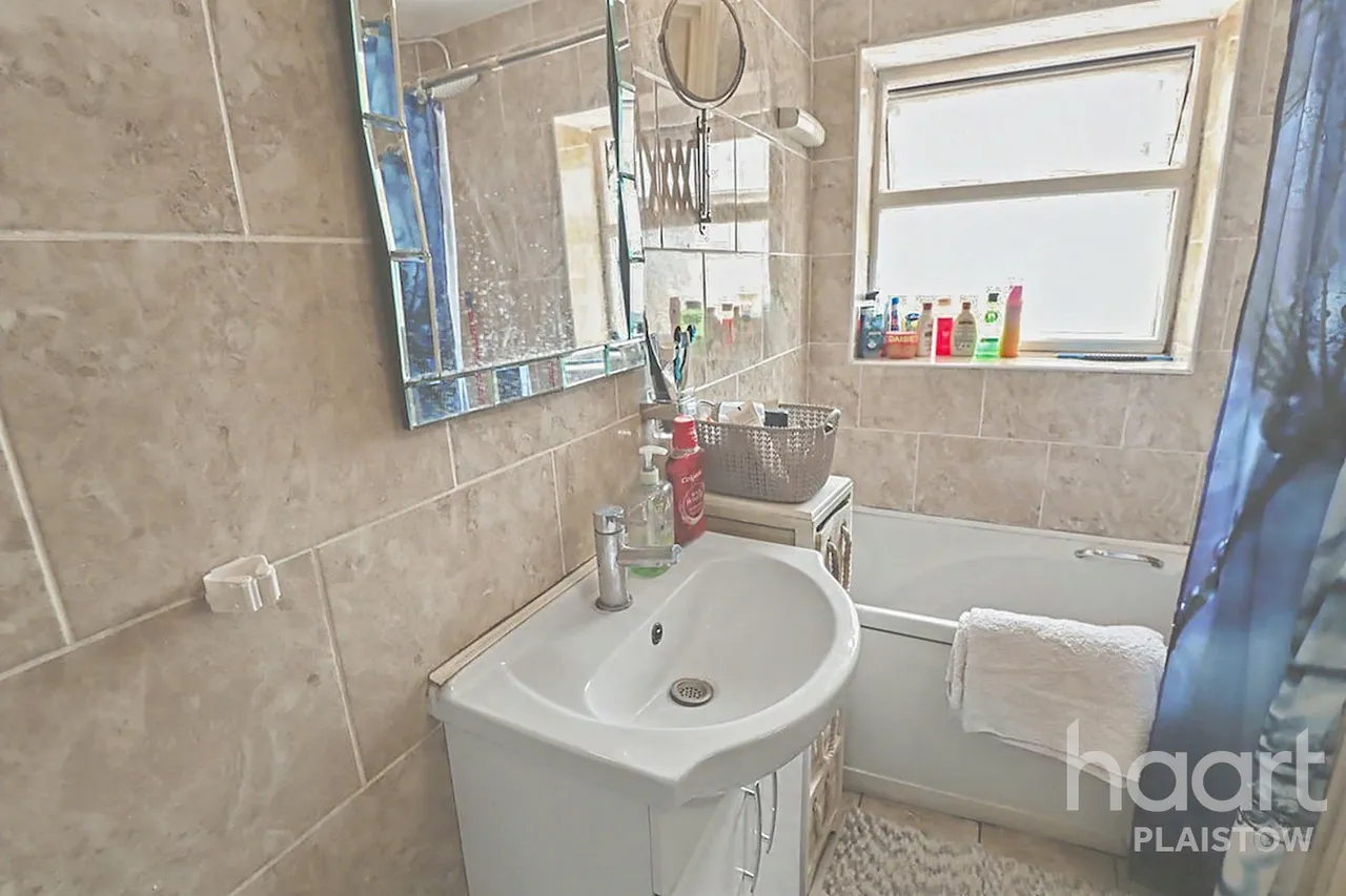 Bushey Road, Upton Park, E13, photo 12