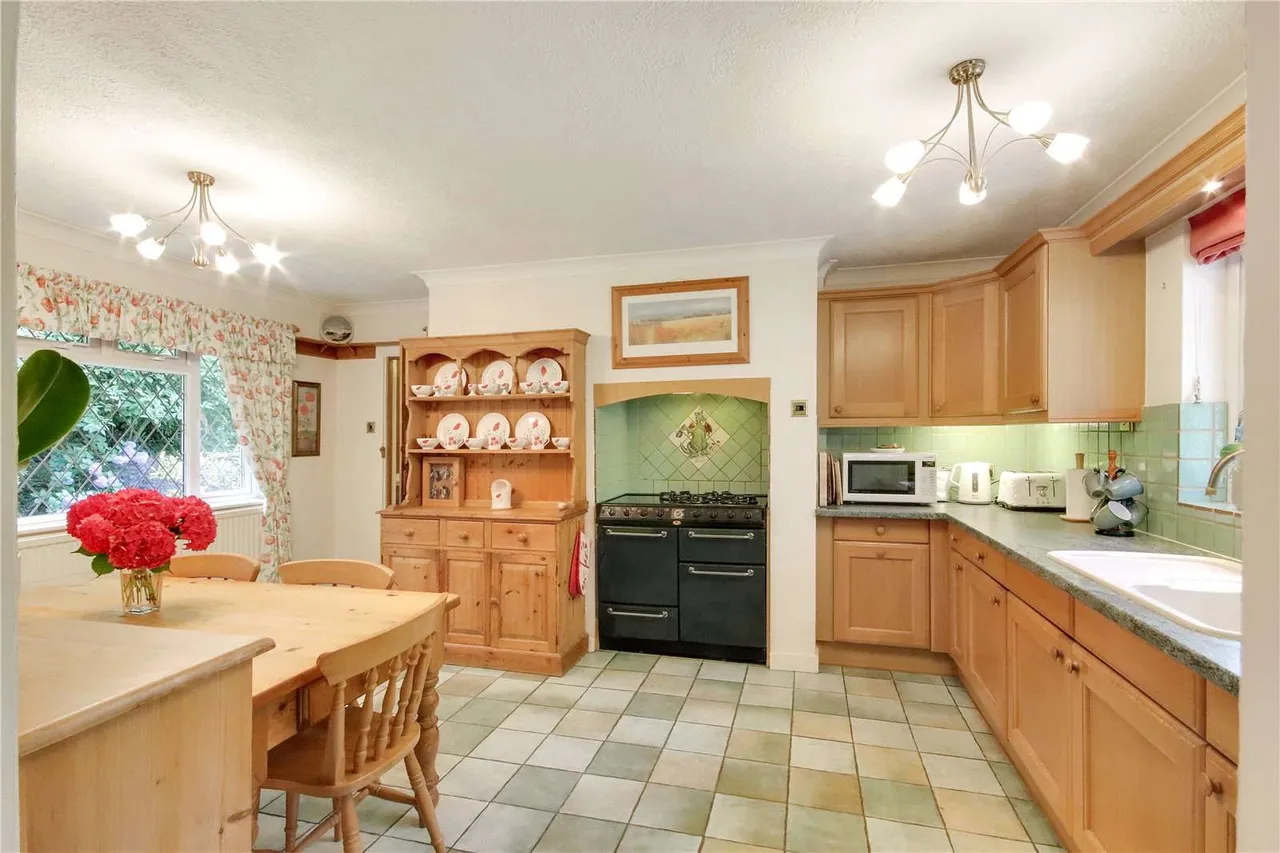 Bayleys Hill, Sevenoaks, Kent, TN14 6HS, photo 8