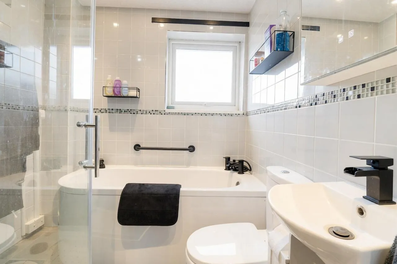 Blenheim Crescent, Griston, IP25, photo 12