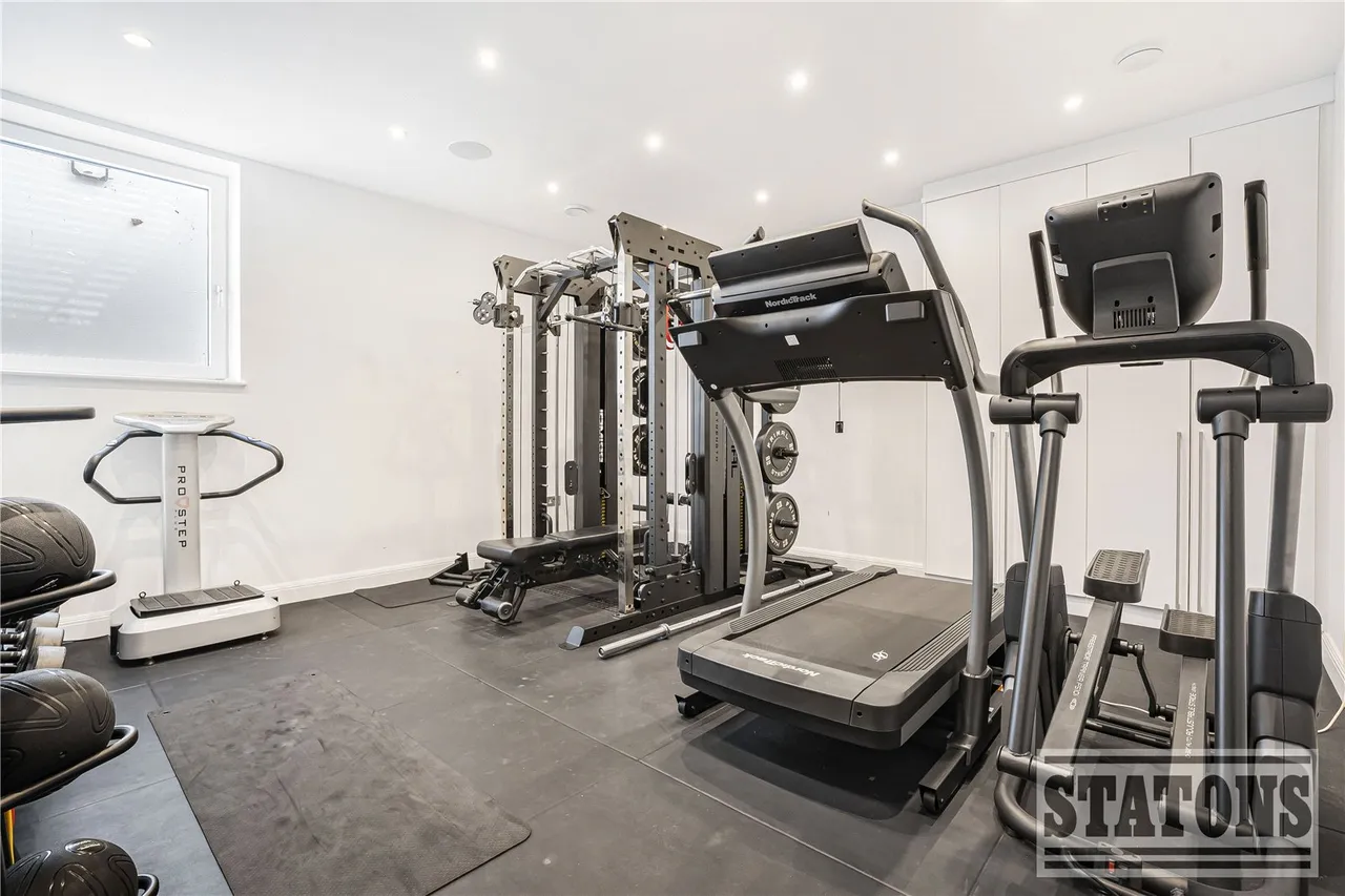 Fairgreen, Hadley Wood, EN4 0QS, photo 17