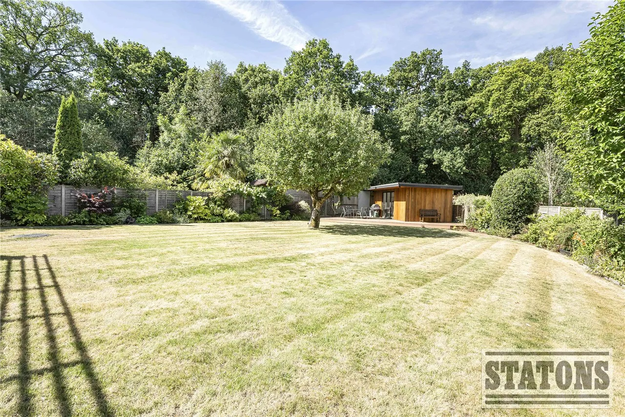 Fairgreen, Hadley Wood, EN4 0QS, photo 37