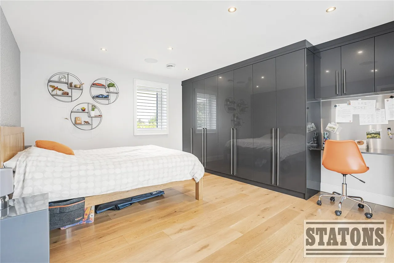 Fairgreen, Hadley Wood, EN4 0QS, photo 25