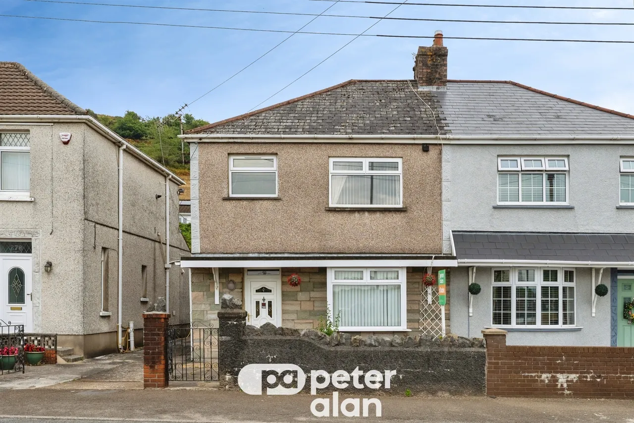 3 bed house for sale, Old Road, Neath, SA11