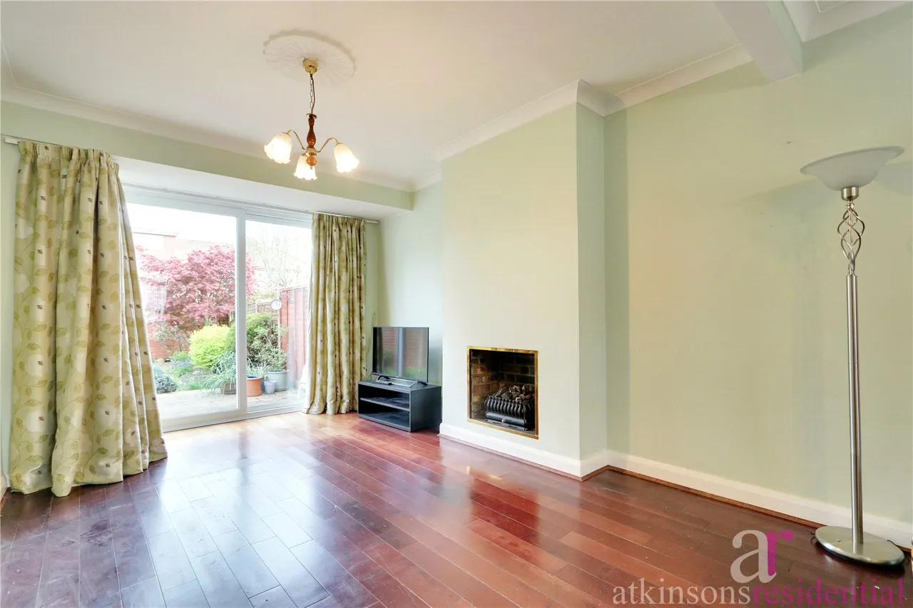 Herrongate Close, Enfield, Middlesex, EN1 3BN, photo 2
