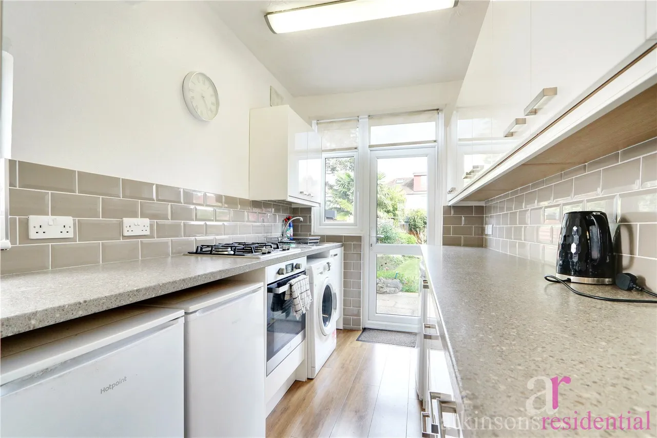 Herrongate Close, Enfield, Middlesex, EN1 3BN, photo 4
